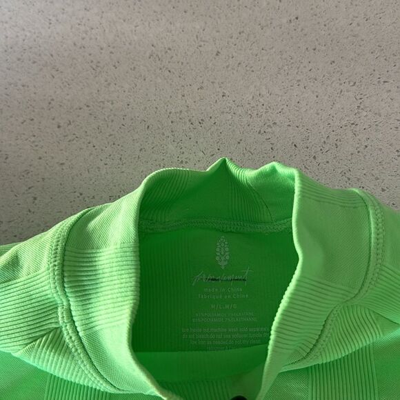 NWOT Free People Movement Offside Layer Lime Zest High Neck Thumbhole M/L Long - Picture 15 of 16